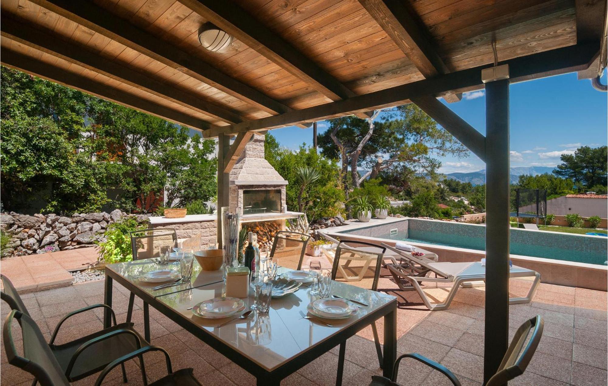 Cozy Home In Mudri Dolac With Kitchen Basina Εξωτερικό φωτογραφία