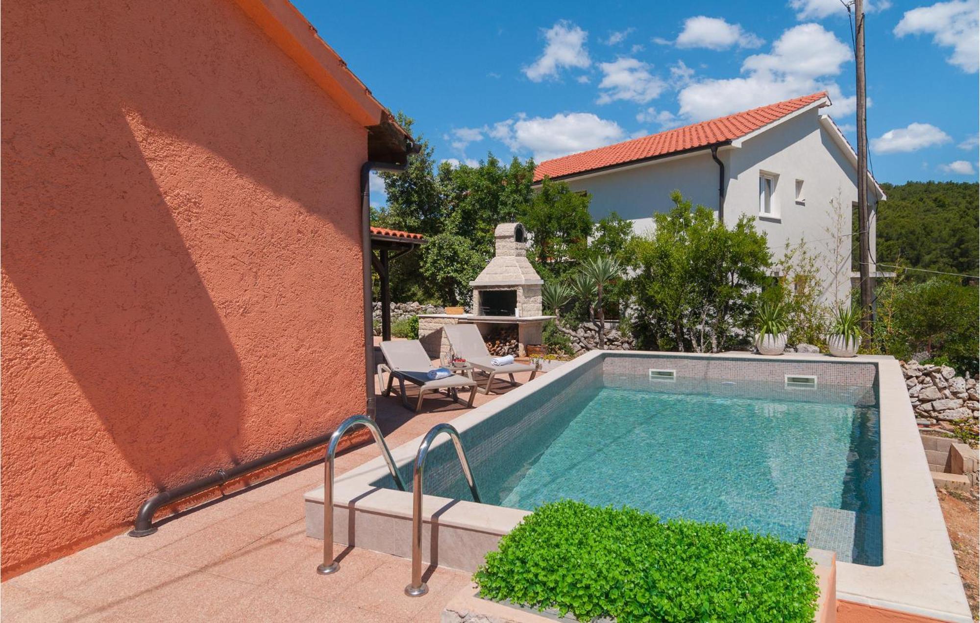 Cozy Home In Mudri Dolac With Kitchen Basina Εξωτερικό φωτογραφία