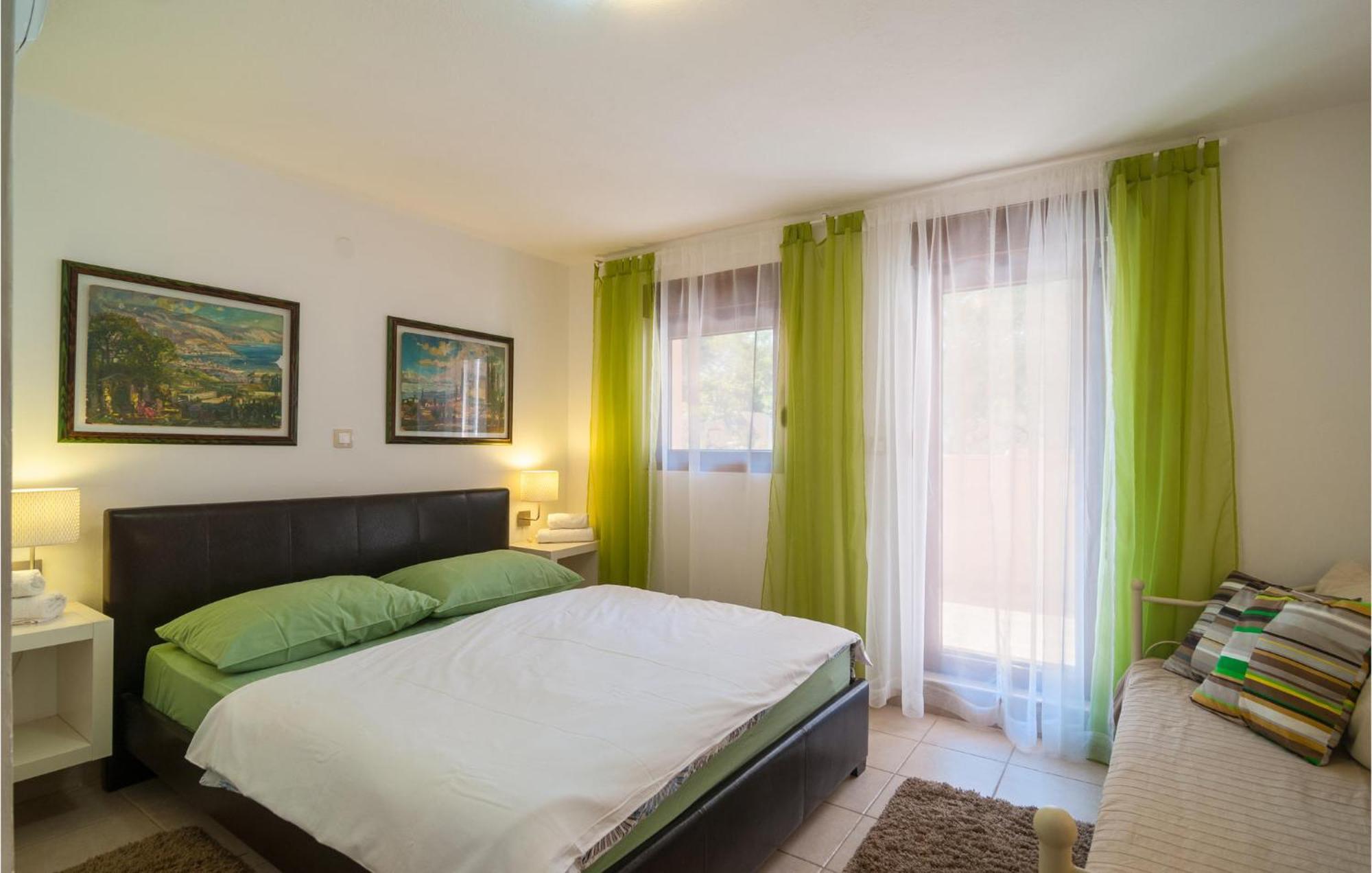 Cozy Home In Mudri Dolac With Kitchen Basina Εξωτερικό φωτογραφία